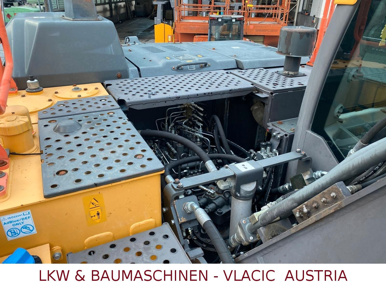 Гусеничный экскаватор Volvo EC 220 EL: фото 14 Гусеничный экскаватор Volvo EC 220 EL: фото 14