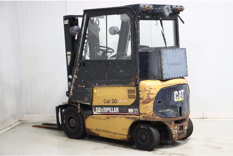 Caterpillar EP25KPAC - Электропогрузчик: фото 4 Caterpillar EP25KPAC - Электропогрузчик: фото 4