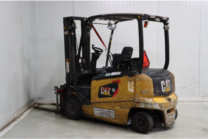 Caterpillar EP35N - Электропогрузчик: фото 5 Caterpillar EP35N - Электропогрузчик: фото 5