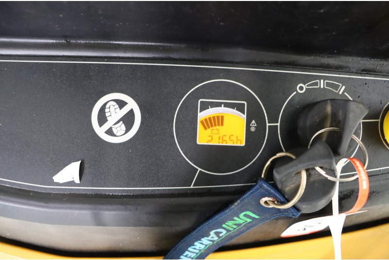 Штабелер Caterpillar NSP14: фото 10 Штабелер Caterpillar NSP14: фото 10