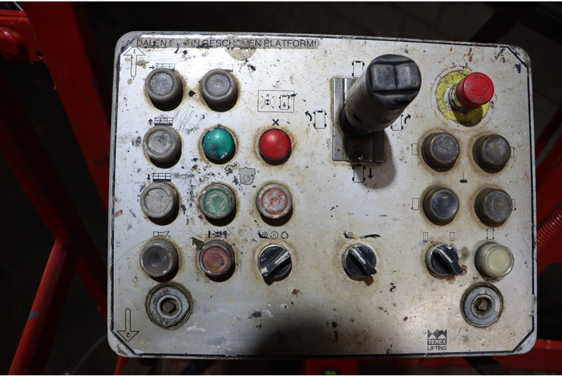 Holland lift B-195DL25 - Ножничный подъемник: фото 2 Holland lift B-195DL25 - Ножничный подъемник: фото 2