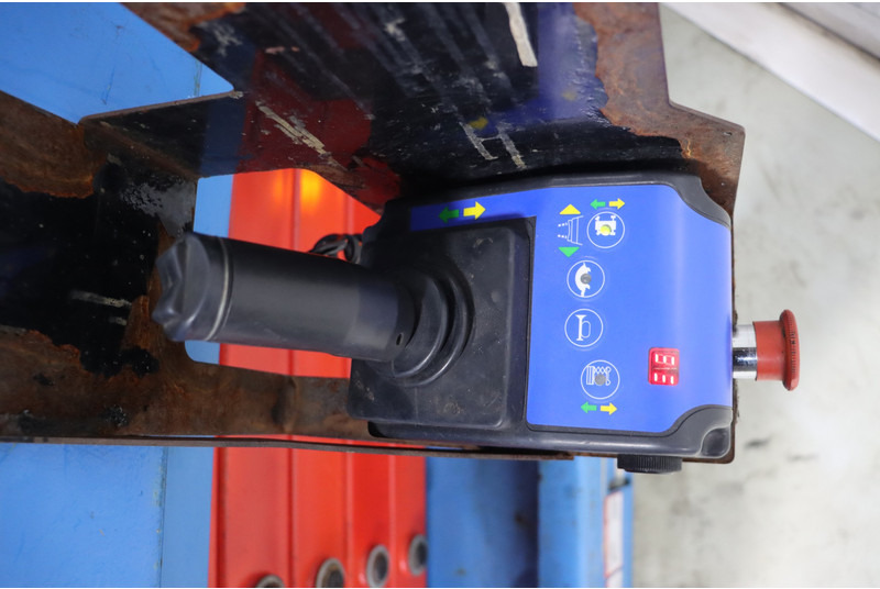 Mantall XE140W - Ножничный подъемник: фото 2 Mantall XE140W - Ножничный подъемник: фото 2