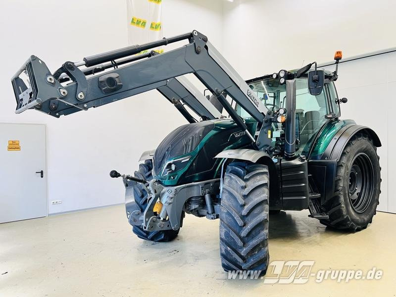Valtra T174 - Трактор: фото 1 Valtra T174 - Трактор: фото 1