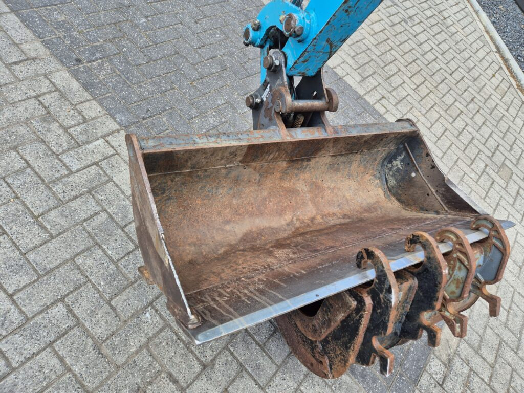 Мини-экскаватор AIRMANN AX33U mididigger: фото 12 Мини-экскаватор AIRMANN AX33U mididigger: фото 12