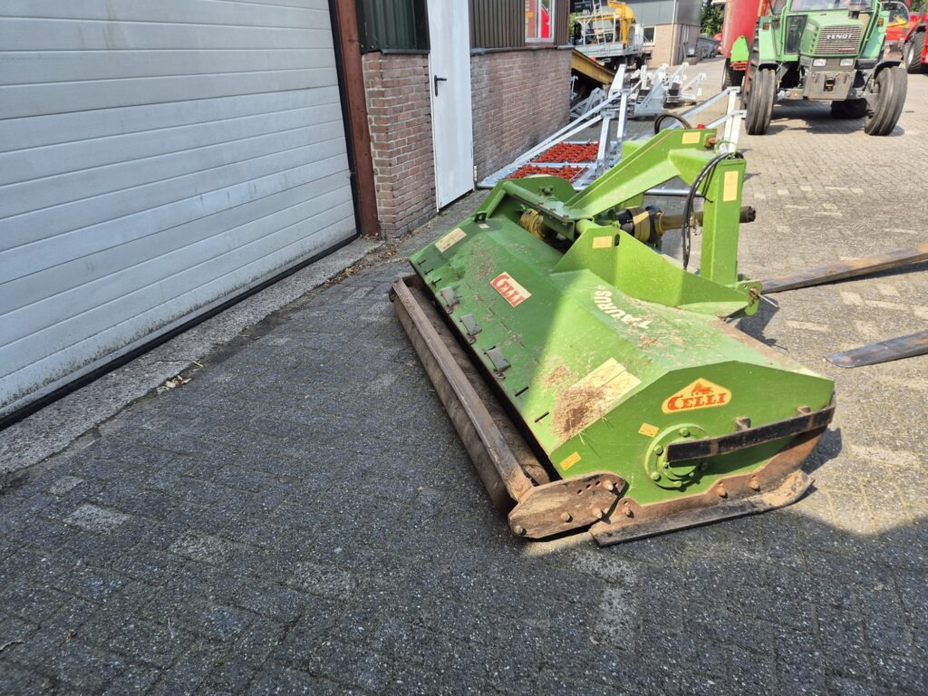 CELLI Taurus 200 mower - Косилка: фото 1 CELLI Taurus 200 mower - Косилка: фото 1