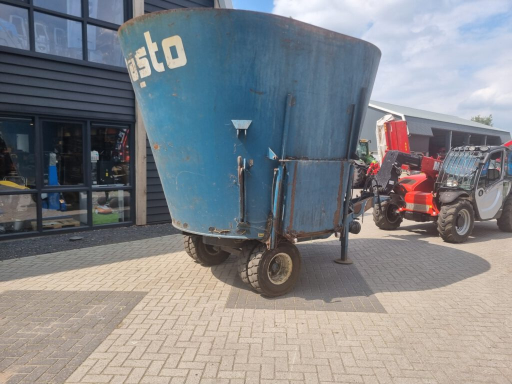 FRASTO Tornado feedwagon 12 m3 - Кормораздатчик: фото 1 FRASTO Tornado feedwagon 12 m3 - Кормораздатчик: фото 1
