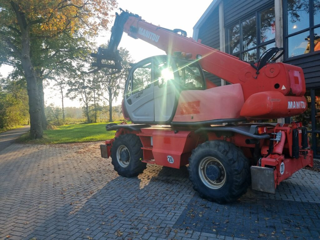 MANITOU MRT 2150 privilege - Телескопический погрузчик: фото 3 MANITOU MRT 2150 privilege - Телескопический погрузчик: фото 3