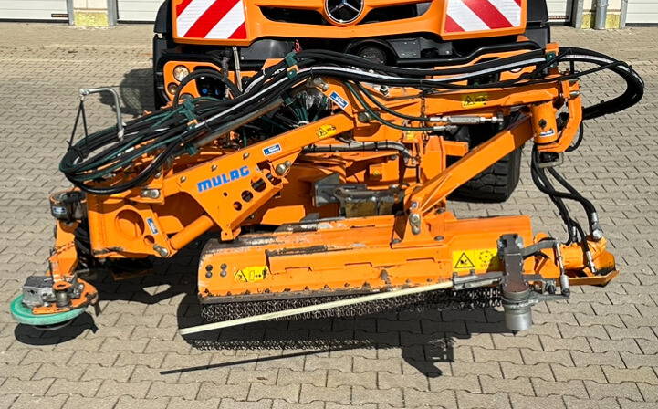 Unimog Leitpfostenausmähgerät / Randstreifenmähger - Манипуляторная косилка: фото 1 Unimog Leitpfostenausmähgerät / Randstreifenmähger - Манипуляторная косилка: фото 1