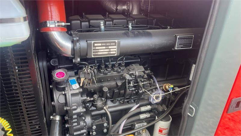 Bauer GFS-120 ATS, 120 kW/150 kVA Fabriksny generator  - Электрогенератор: фото 4 Bauer GFS-120 ATS, 120 kW/150 kVA Fabriksny generator  - Электрогенератор: фото 4