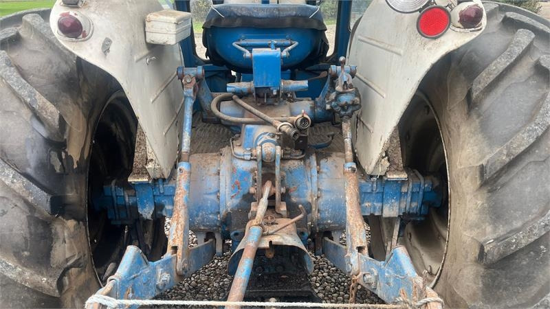 Ford 5000 Y-model  - Трактор: фото 4 Ford 5000 Y-model  - Трактор: фото 4