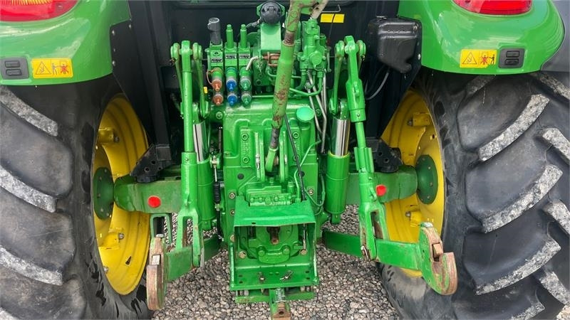 John Deere 5080R Med frontlæsser - Трактор: фото 4 John Deere 5080R Med frontlæsser - Трактор: фото 4