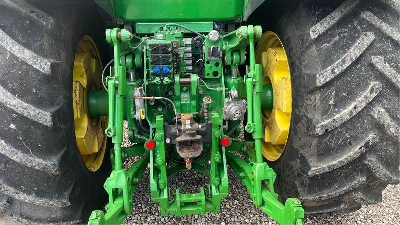 John Deere 8260R  - Трактор: фото 4 John Deere 8260R  - Трактор: фото 4