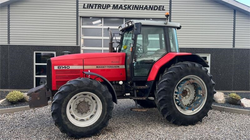 Massey Ferguson 8140 Dyna Shift - Трактор: фото 1 Massey Ferguson 8140 Dyna Shift - Трактор: фото 1