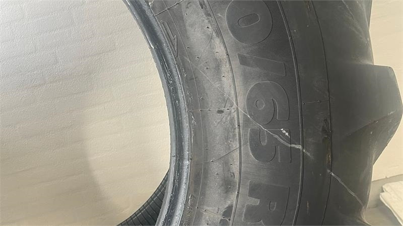 Шина Michelin 650/65 R38: фото 1