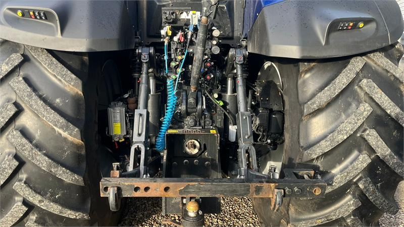 New Holland T7.315 HD New Gen BluePower med frontlift og front - Трактор: фото 5 New Holland T7.315 HD New Gen BluePower med frontlift og front - Трактор: фото 5