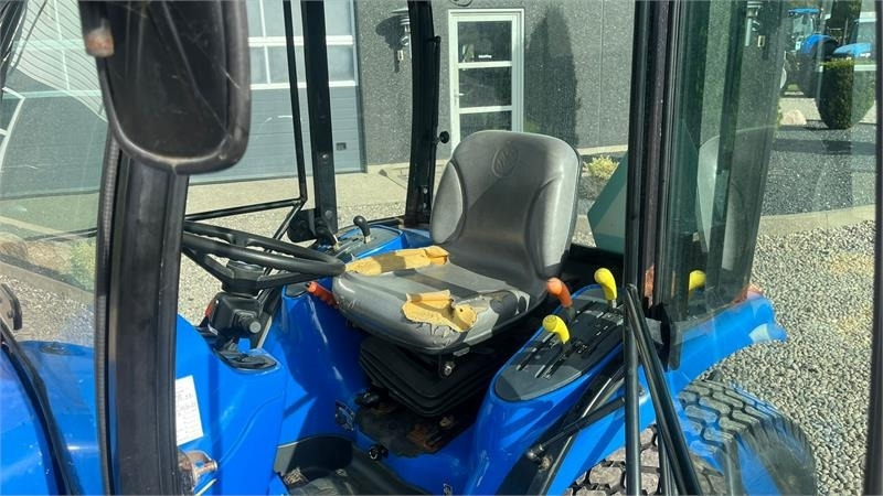 New Holland TC35DA Hydrostat - Трактор: фото 5 New Holland TC35DA Hydrostat - Трактор: фото 5