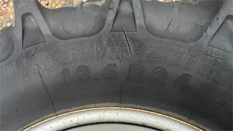 Schaad 13.6R24 Med ring og 4 låse - Шина для Сельскохозяйственной техники: фото 2 Schaad 13.6R24 Med ring og 4 låse - Шина для Сельскохозяйственной техники: фото 2