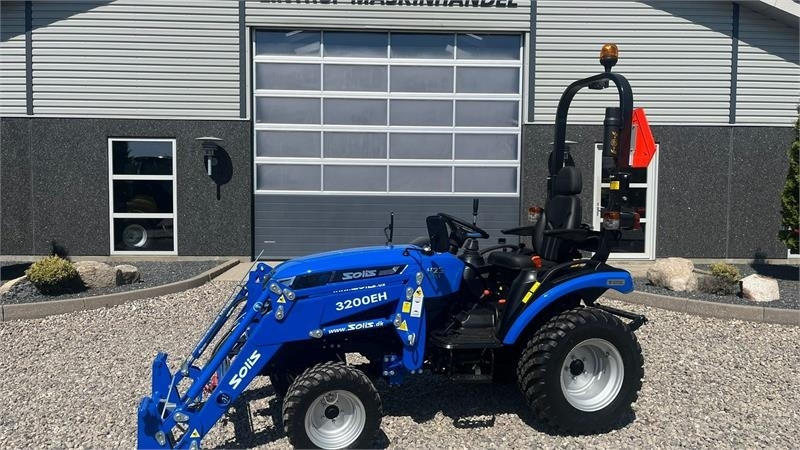 Solis H26 HST Med Frontlæsser og GardenPro dæk - Трактор: фото 1 Solis H26 HST Med Frontlæsser og GardenPro dæk - Трактор: фото 1