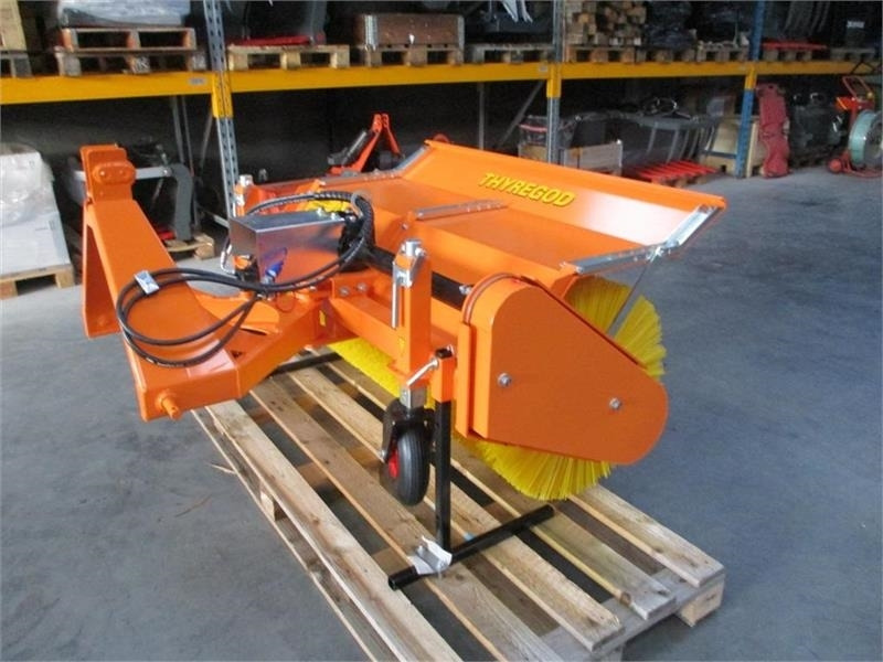 Щетка Thyregod TK 1600 Komplet med kraftoverføringsaksel og hydra: фото 8