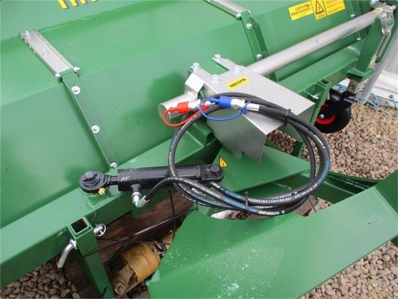 Thyregod TK 2300 TK2300 Med hydraulisk sving og PTO-træk - Щетка для Сельскохозяйственной техники: фото 4 Thyregod TK 2300 TK2300 Med hydraulisk sving og PTO-træk - Щетка для Сельскохозяйственной техники: фото 4
