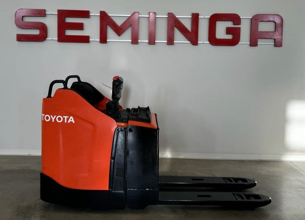 Toyota 10545 LPE200 - Тележка: фото 2 Toyota 10545 LPE200 - Тележка: фото 2
