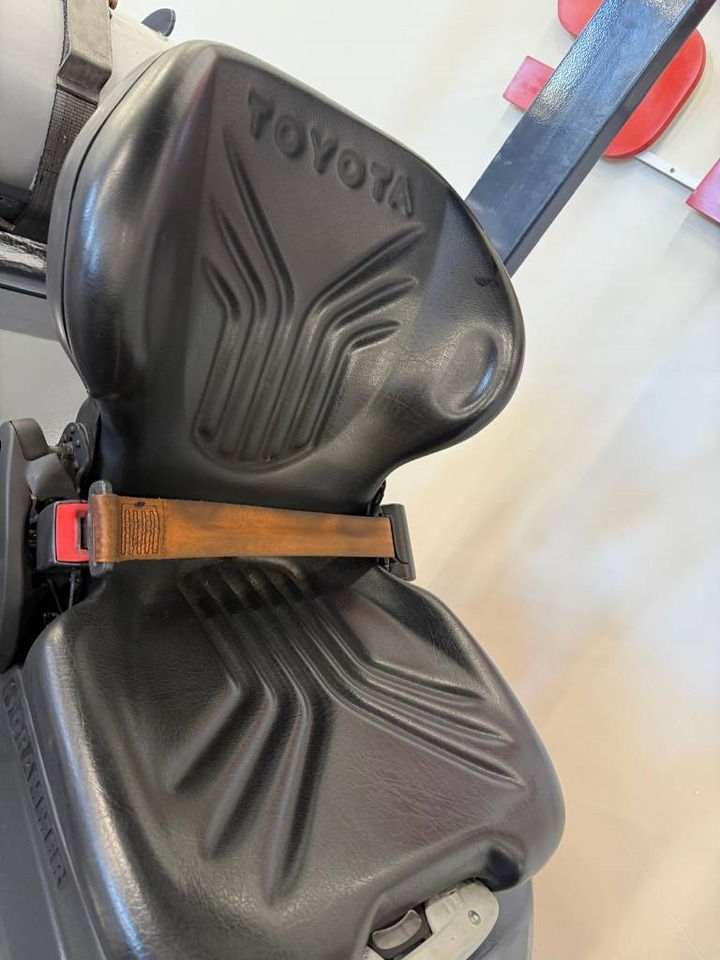 Toyota 11051 - 8FBE15T - Электропогрузчик: фото 5 Toyota 11051 - 8FBE15T - Электропогрузчик: фото 5