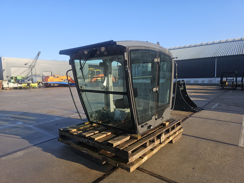 Case 48003933 - Кабина для Строительной техники: фото 2 Case 48003933 - Кабина для Строительной техники: фото 2