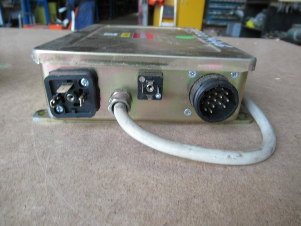 Fiat Hitachi 71480880 - - Блок управления для Строительной техники: фото 2 Fiat Hitachi 71480880 - - Блок управления для Строительной техники: фото 2