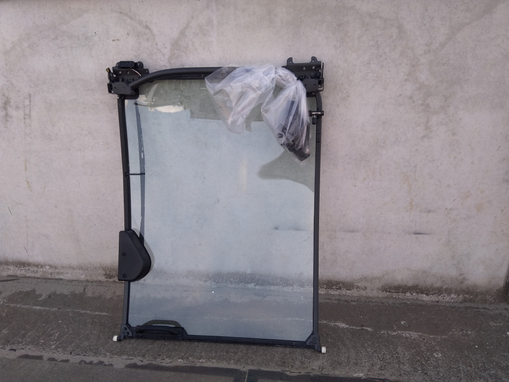 Hitachi YA00000236 - YA00042777 - Стекло и запчасти для Строительной техники: фото 2 Hitachi YA00000236 - YA00042777 - Стекло и запчасти для Строительной техники: фото 2