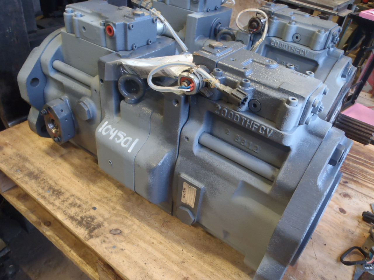 Kawasaki K3V180DTH19TR-OE11 - 4643505 - Гидравлический насос для Строительной техники: фото 1 Kawasaki K3V180DTH19TR-OE11 - 4643505 - Гидравлический насос для Строительной техники: фото 1