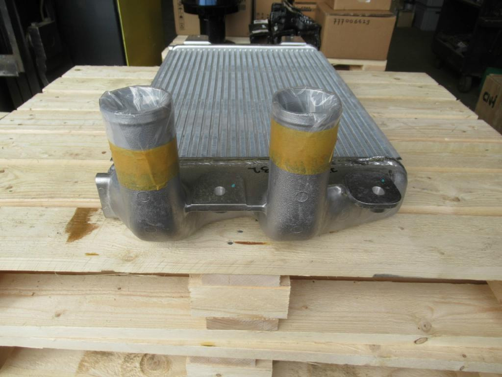 New Holland YM05P00009S003 - 72211202 - Интеркулер для Сельскохозяйственной техники: фото 2 New Holland YM05P00009S003 - 72211202 - Интеркулер для Сельскохозяйственной техники: фото 2