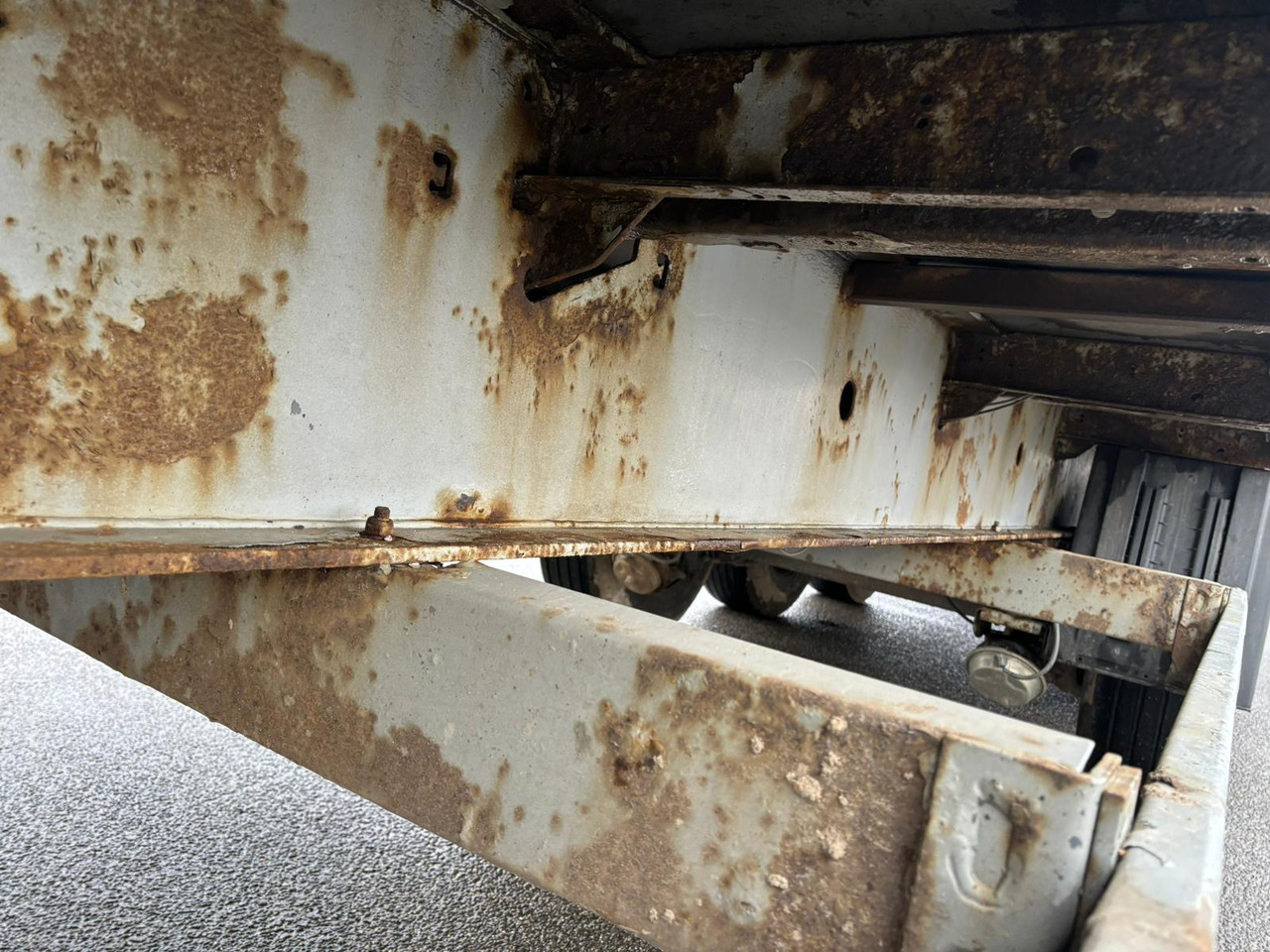 Полуприцеп бортовой/ Платформа KRONE SD P: фото 8 Полуприцеп бортовой/ Платформа KRONE SD P: фото 8