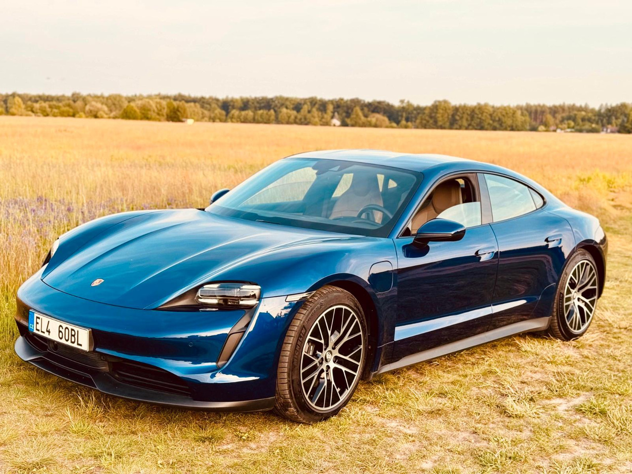 Porsche Taycan CR - Купе: фото 1 Porsche Taycan CR - Купе: фото 1