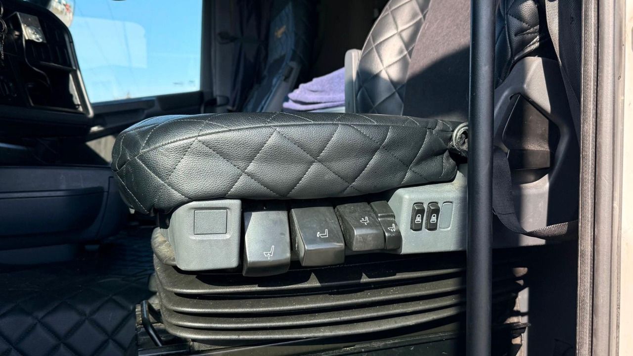 Тягач Scania R410: фото 10