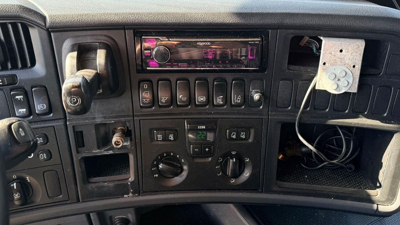 Тягач Scania R410: фото 8