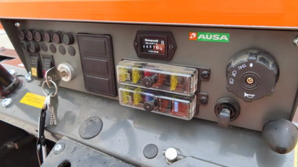 Асфальтоукладочная техника Ausa D150RM: фото 10