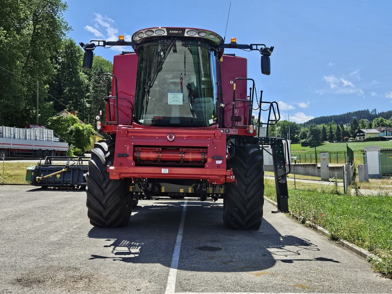 Case IH Axial-Flow® 8250 - Зерноуборочный комбайн: фото 1 Case IH Axial-Flow® 8250 - Зерноуборочный комбайн: фото 1