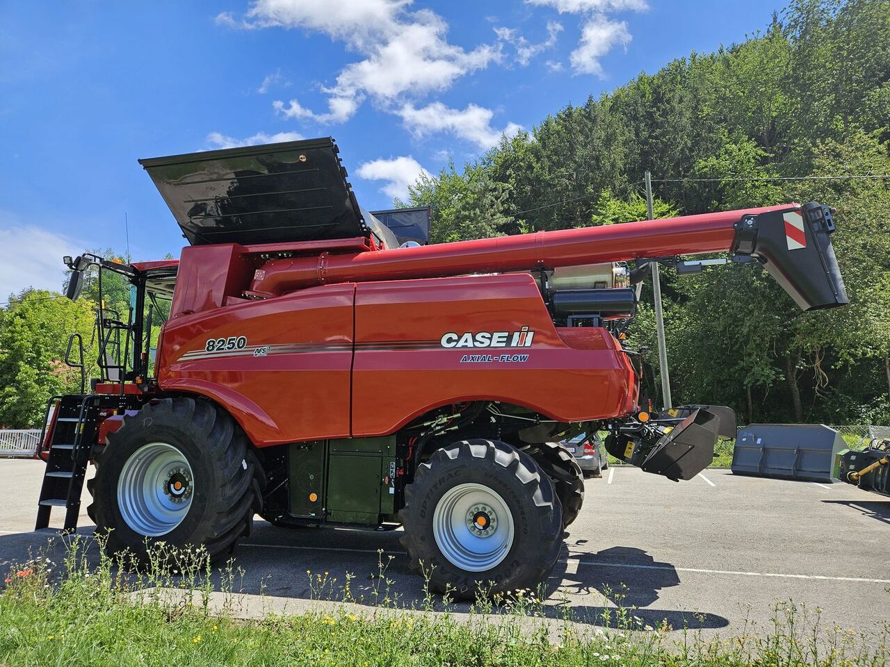 Case IH Axial-Flow® 8250 - Зерноуборочный комбайн: фото 4 Case IH Axial-Flow® 8250 - Зерноуборочный комбайн: фото 4