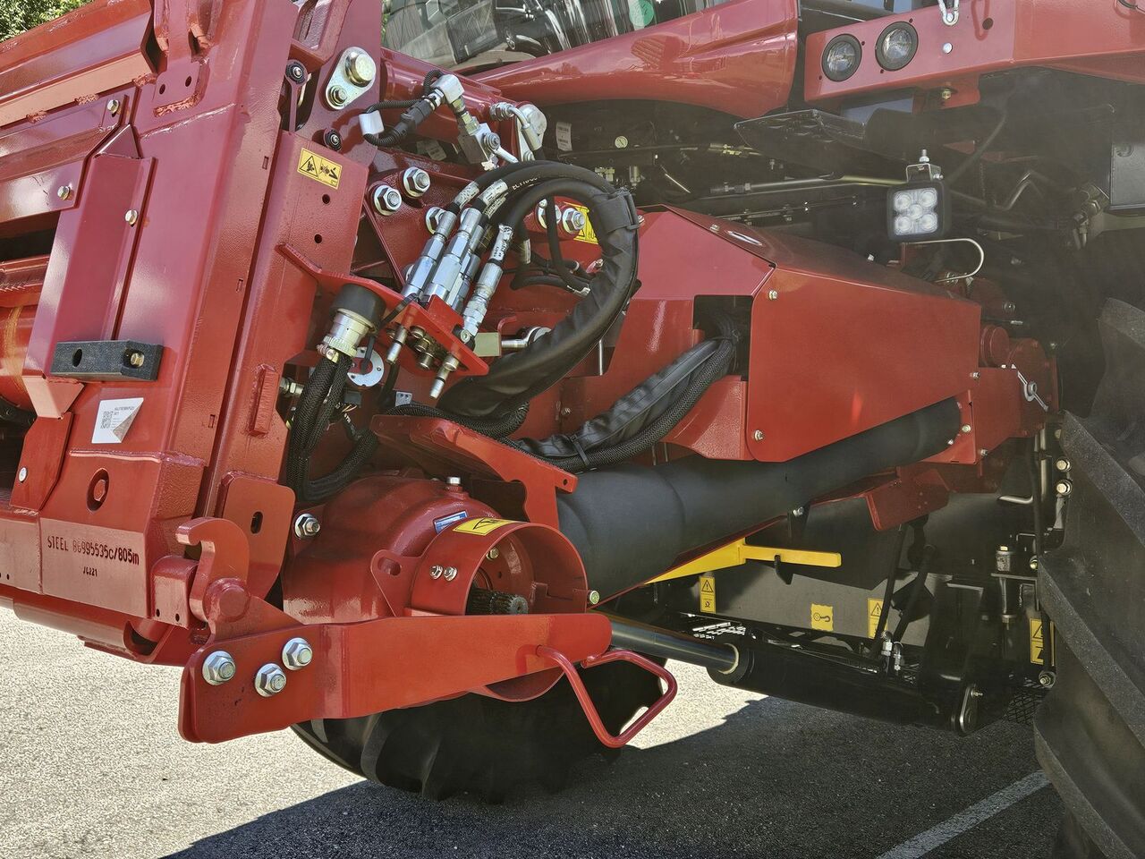 Case IH Axial-Flow® 8250 - Зерноуборочный комбайн: фото 2 Case IH Axial-Flow® 8250 - Зерноуборочный комбайн: фото 2