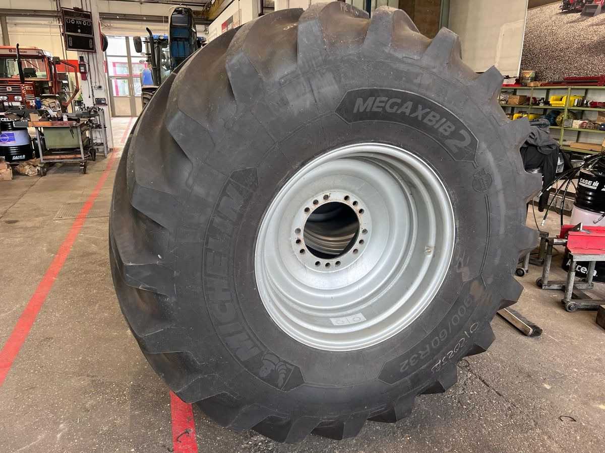 Michelin MegaXbib - Колесо для Комбайнов: фото 1 Michelin MegaXbib - Колесо для Комбайнов: фото 1