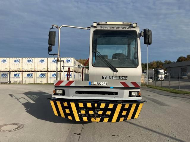 KAMAG Wiesel Terberg Umsetzer Rangierer - Грузовик-контейнеровоз/ Сменный кузов: фото 2 KAMAG Wiesel Terberg Umsetzer Rangierer - Грузовик-контейнеровоз/ Сменный кузов: фото 2