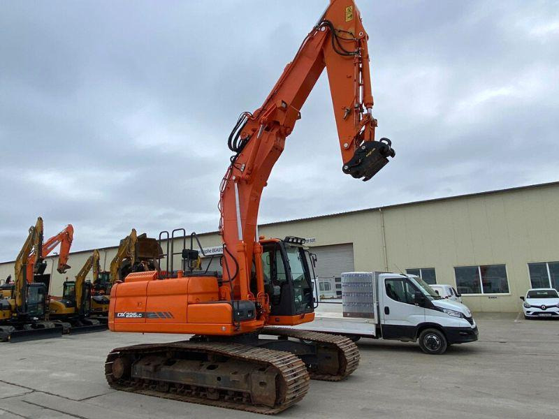Doosan DX 225 LC - Гусеничный экскаватор: фото 2 Doosan DX 225 LC - Гусеничный экскаватор: фото 2