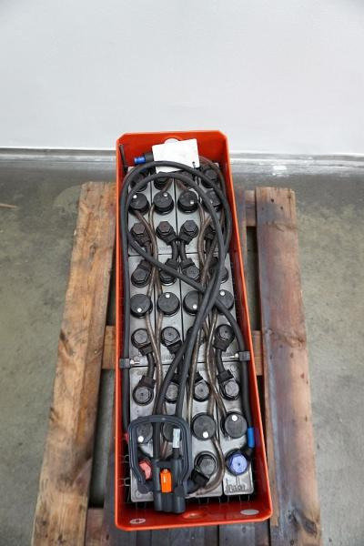 GRUMA 24 Volt 2 PzS 230 Ah - Аккумулятор для Погрузочно-разгрузочной техники: фото 3 GRUMA 24 Volt 2 PzS 230 Ah - Аккумулятор для Погрузочно-разгрузочной техники: фото 3