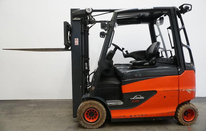 Linde E 25/600 HL 387 - Электропогрузчик: фото 4 Linde E 25/600 HL 387 - Электропогрузчик: фото 4