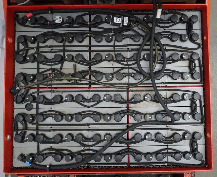 Linde E 30/600 S 336-03 - Электропогрузчик: фото 5 Linde E 30/600 S 336-03 - Электропогрузчик: фото 5