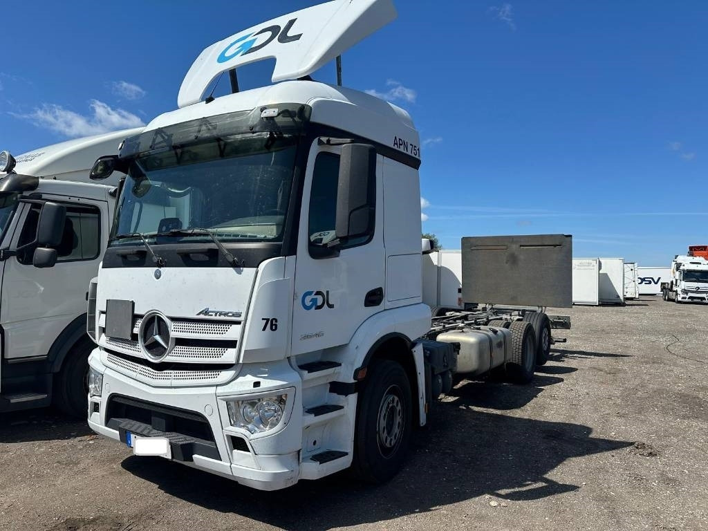 Mercedes-Benz Actros 2546 Serie 9375 - Грузовик-шасси: фото 1 Mercedes-Benz Actros 2546 Serie 9375 - Грузовик-шасси: фото 1