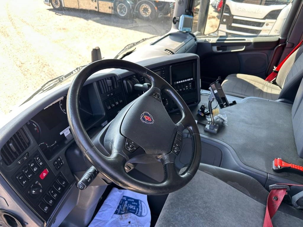 Scania P 360 - Грузовик с закрытым кузовом: фото 4 Scania P 360 - Грузовик с закрытым кузовом: фото 4