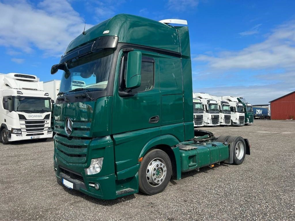 Mercedes-Benz Actros 4x2 serie 0161 - Тягач: фото 1 Mercedes-Benz Actros 4x2 serie 0161 - Тягач: фото 1