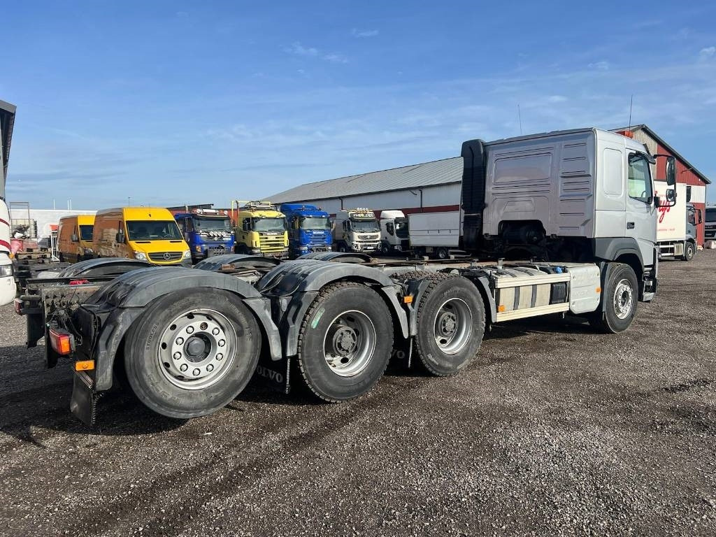 Volvo FM 8x4 serie 4132 Euro 6 - Грузовик-шасси: фото 3 Volvo FM 8x4 serie 4132 Euro 6 - Грузовик-шасси: фото 3