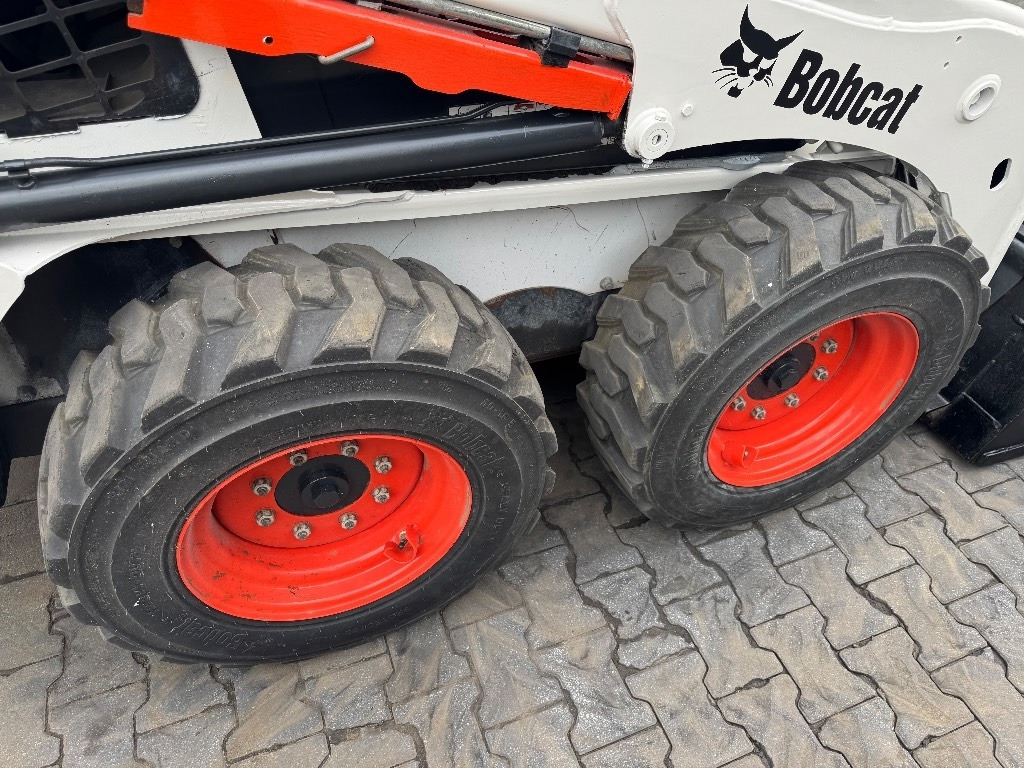 Bobcat S 450 - Мини-погрузчик с бортовым поворотом: фото 3 Bobcat S 450 - Мини-погрузчик с бортовым поворотом: фото 3